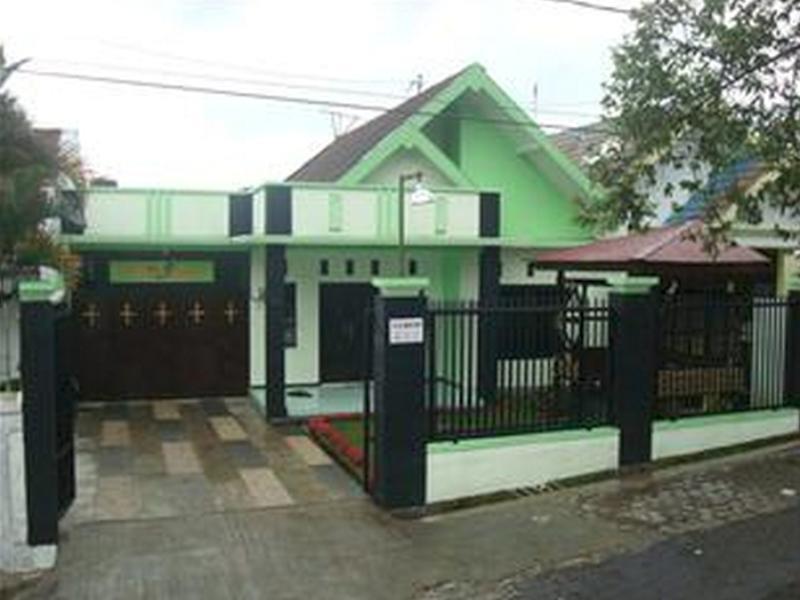 Villa Keluarga "Pondok Daun" Malang Exterior photo